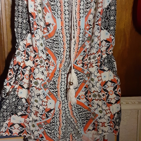 Ali beautiful strapless romper 3/15 🖤 - Picture 2 of 3